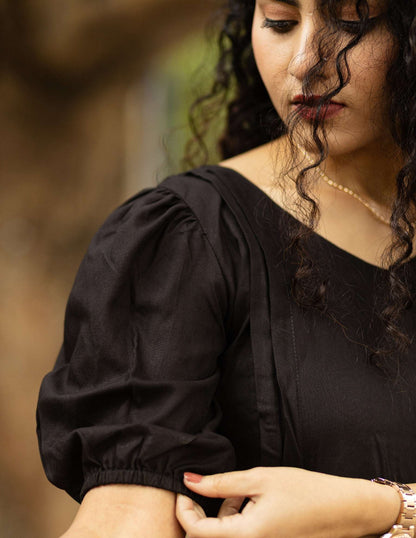 Yamini : Black Dress - Regular