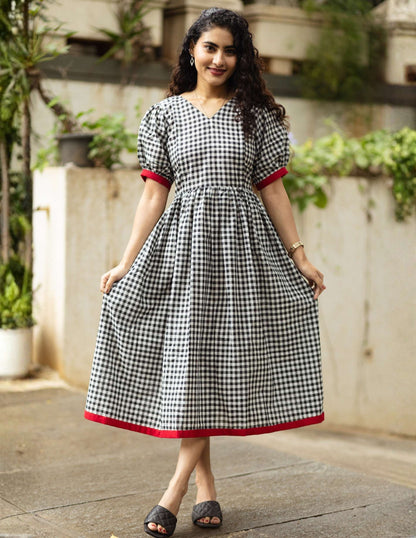 Dvithi - Cotton Checks Dress - Feeding