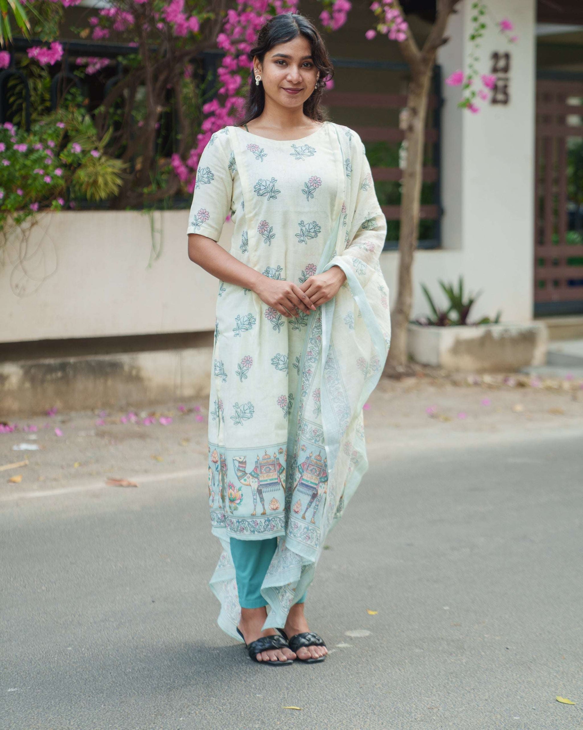 Siya Green - Kurti with Dupatta - Feeding