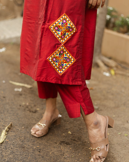 Arabhi - Raw Silk Feeding Kurti Set