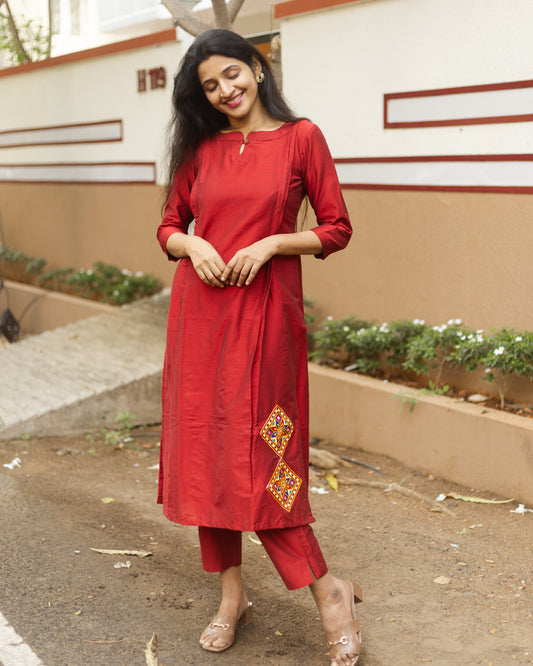 Arabhi - Raw Silk Feeding Kurti Set