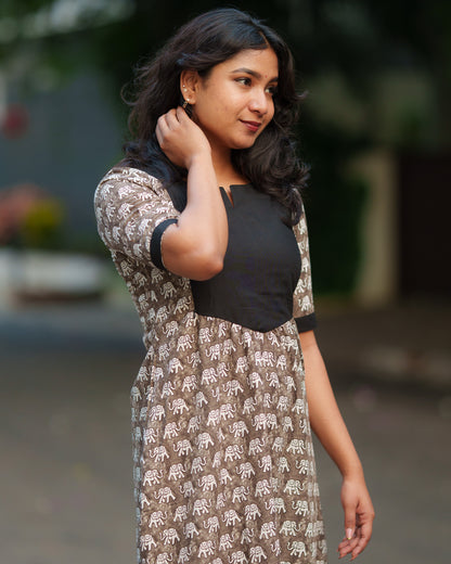 Vanya - Cotton Kurti - Feeding
