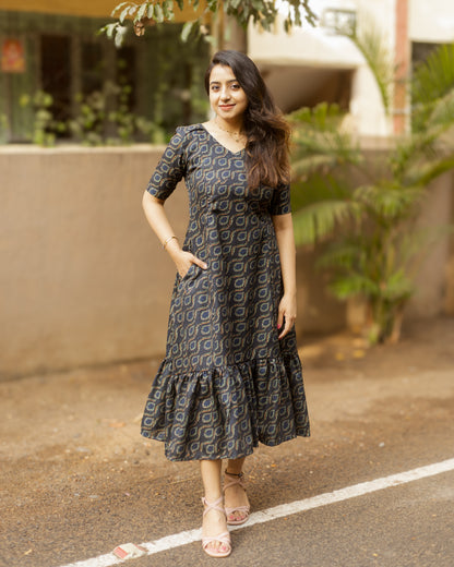 Desh - Feeding / Regular Dress