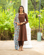 Load image into Gallery viewer, Dhaanya - Nursing Festive Silk Kurti set &amp; Dupatta
