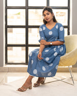 Load image into Gallery viewer, Neela- kurti/ Dress
