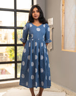 Load image into Gallery viewer, Neela- kurti/ Dress
