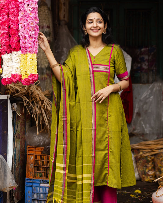 Nisha- Festive Feeding Set