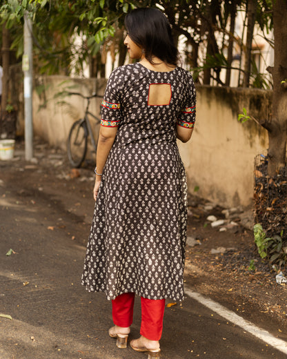 Saramati - Cotton Feeding Kurti