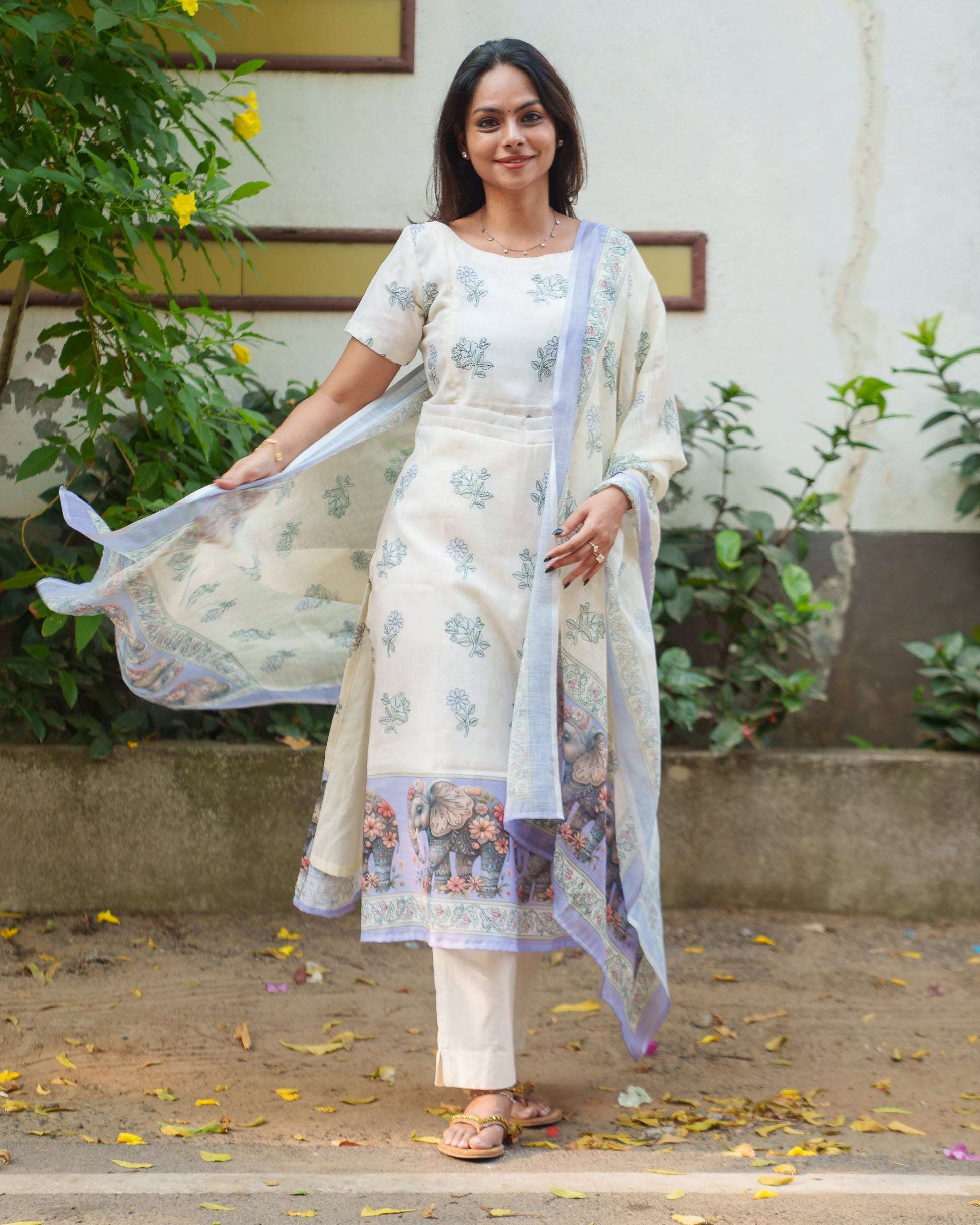 White and lavender cotton kurti with dupatta and feeding zippers