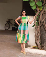Load image into Gallery viewer, Sundari - Cotton Dress - Feeding
