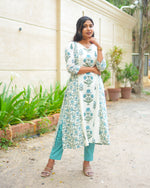 Load image into Gallery viewer, Svarna -  Cotton Nursing kurti
