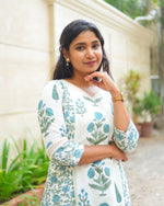 Load image into Gallery viewer, Svarna -  Cotton Nursing kurti
