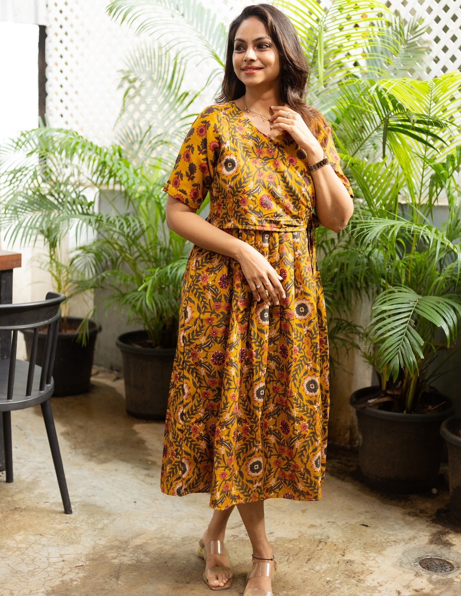 cotton floral dress, floral summer dress, floral cotton midi dress, casual floral dress, floral print dress, lightweight cotton dress, boho floral dress, vintage floral cotton dress, cotton sundress, floral day dress, breathable cotton floral dress, feminine floral cotton dress, soft cotton dress with floral print, floral cotton dress for women, sleeveless floral cotton dress, floral cotton maxi dress, 100% cotton floral dress, floral cotton dress for summer, Office wear