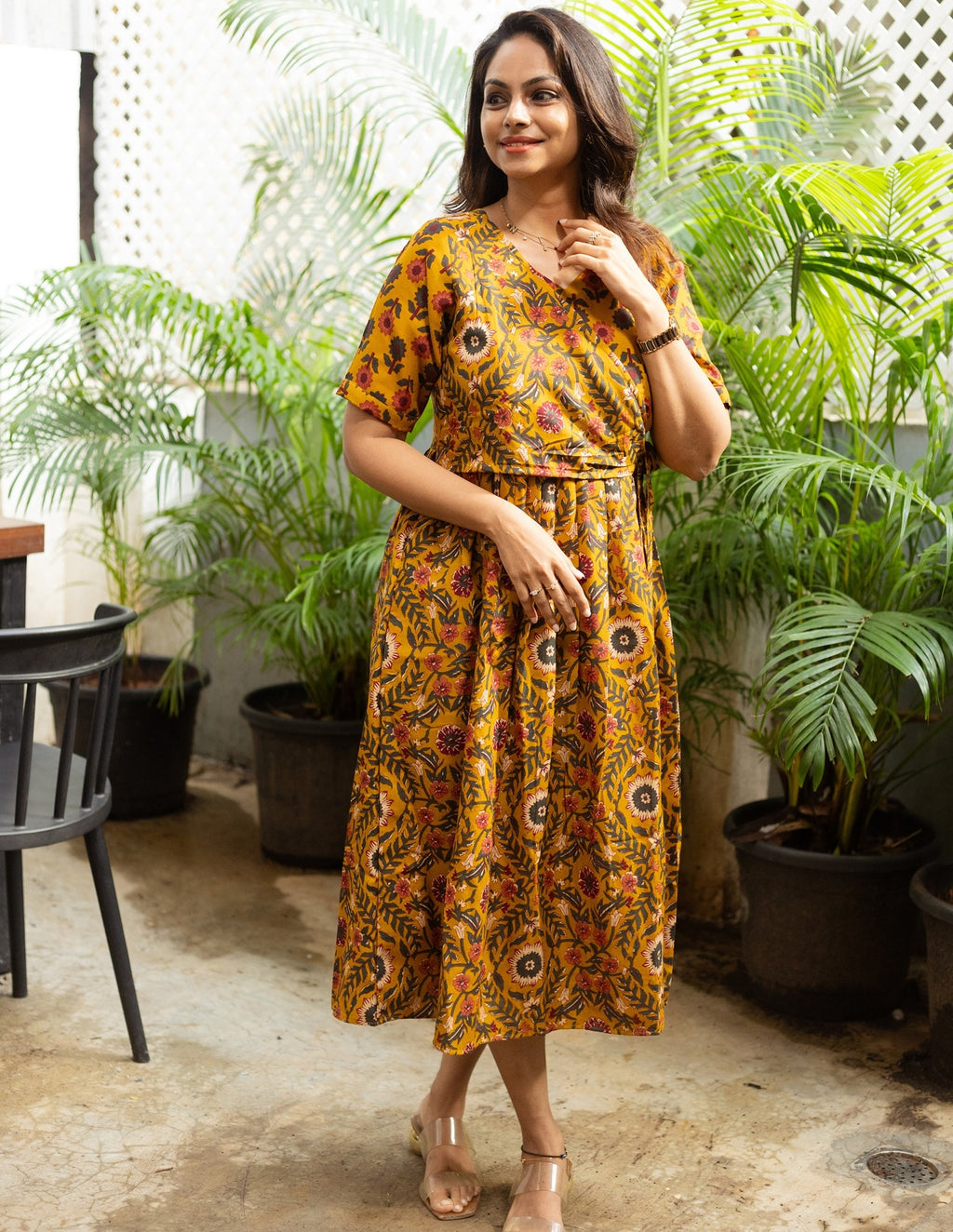 cotton floral dress, floral summer dress, floral cotton midi dress, casual floral dress, floral print dress, lightweight cotton dress, boho floral dress, vintage floral cotton dress, cotton sundress, floral day dress, breathable cotton floral dress, feminine floral cotton dress, soft cotton dress with floral print, floral cotton dress for women, sleeveless floral cotton dress, floral cotton maxi dress, 100% cotton floral dress, floral cotton dress for summer, Office wear